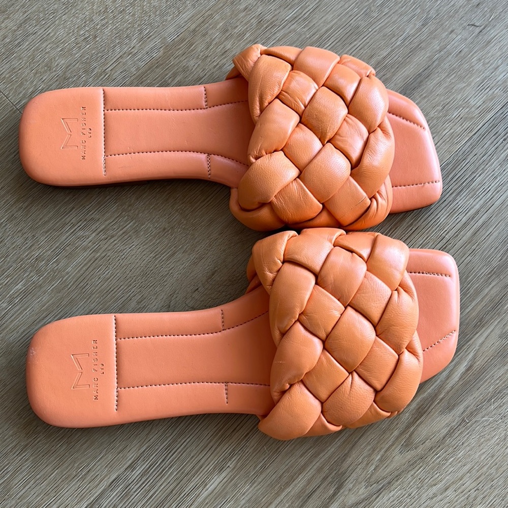 Marc Fisher Marisol slide sandals size 8.5 orange